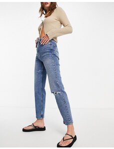 Stradivarius - Mom jeans slim in cotone elasticizzato con strappi blu medio - MBLUE