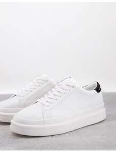Pull&Bear - Chunky sneakers bianche con borchie sul retro-Bianco