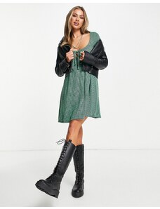 ASOS DESIGN - Vestito babydoll con laccetti e maniche lunghe con stampa pied de poule verde e nero