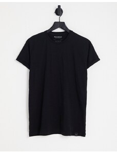 Pull&Bear - T-shirt attillata nera-Nero