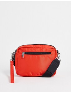 ASOS DESIGN - Camera bag in nylon rossa con cinturino da polso-Rosso