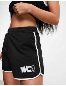 ASOS Weekend Collective - Pantaloncini da running neri con profili a contrasto e logo WCA-Nero