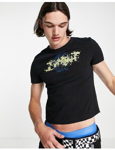 ASOS DESIGN - T-shirt aderente nera con scritta grunge sul davanti-Nero