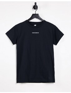 New Balance - Relentless - T-shirt girocollo nera con logo piccolo-Nero