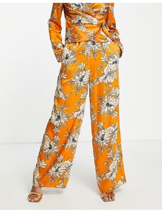 ASOS DESIGN - Pantaloni a fondo ampio in raso arancione a fiori in coordinato-Multicolore