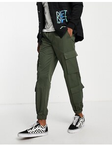 Topman - Pantaloni cargo comodi in nylon di cotone verde kaki con fondo a strappo