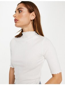 Vero Moda - T-shirt accollata bianca con bordi smerlati-Bianco