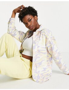 Topshop - Camicia giacca oversize in tessuto leggero con stampa mimetica pastello-Multicolore
