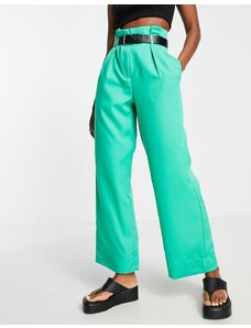 Vero Moda - Pantaloni a vita alta con cintura verde acceso