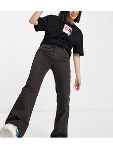 COLLUSION - x008 - Jeans rigidi a zampa stile anni '00, colore marrone