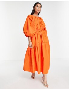 ASOS Edition - Vestito midi a balze con maniche a sbuffo allacciato dietro arancione acceso