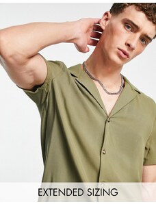 ASOS DESIGN - Camicia in viscosa vestibilità regular kaki-Verde