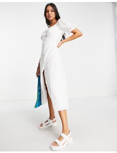 In The Style x Billie Faiers - Vestito midi ricamato in pizzo con maniche a palloncino e spacco sulla coscia bianco
