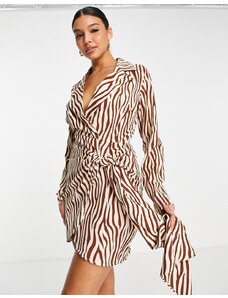 In The Style x Billie Faiers - Vestito a portafoglio con volant e stampa leopardata marrone-Multicolore