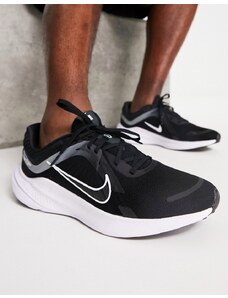 Nike Running - Quest 5 - Sneakers nere e grigie-Nero