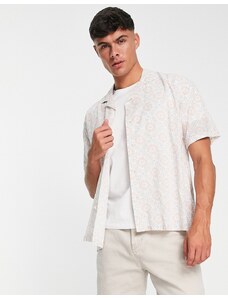 Abercrombie & Fitch - Camicia stile resort a maniche corte color cuoio con stampa geometrica a fantasia-Marrone