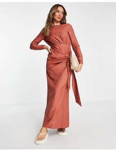 ASOS DESIGN - Vestito lungo color ruggine con gonna a portafoglio-Rosso