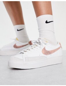 Nike - Blazer - Sneakers basse con plateau bianche e arancione effetto marmo-Bianco