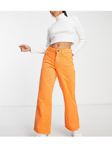 Noisy May Petite - Jeans a vita medio alta con fondo ampio arancione vibrante