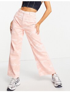 Urban Bliss - Jeans con fondo ampio rosa con stampa effetto inchiostro