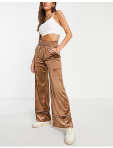 Urban Threads - Pantaloni a fondo ampio in velour marrone cioccolato