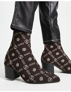 ASOS DESIGN - Stivali Chelsea con tacco in maglia marrone con monogramma e suola nera