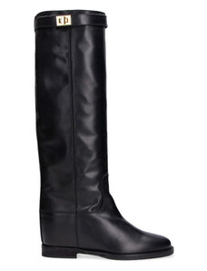 Stivali da donna: modelli alla moda e offerte imperdibili - Stileo.it