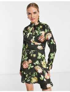 ASOS DESIGN - Vestito corto accollato con stampa a fiori pixellata e incrocio sul davanti-Multicolore