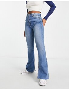 Pull&Bear - Jeans a zampa a vita alta blu medio con spacco