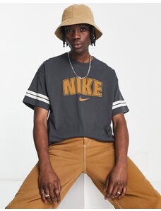 Nike - T-shirt grigio fumo scuro con stampa rétro