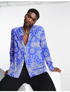 ASOS DESIGN - Camicia comoda con rever blu acceso con stampa bandana stile cachemire