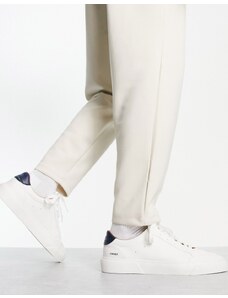 ASOS DESIGN - Sneakers bianche con pannelli in camoscio sintetico-Bianco