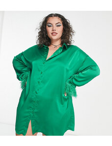 I Saw It First Curve I Saw It First Plus - Vestito camicia verde smeraldo con finiture in pelliccia sintetica-Rosso