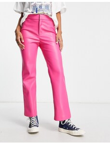 Stradivarius - Pantaloni rosa acceso in pelle sintetica