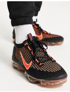 Nike - Air Vapormax 2021 Flyknit - Sneakers nere e arancioni-Nero