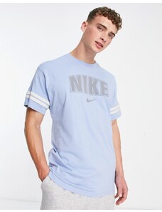Nike - T-shirt blu con stampa rétro sul petto
