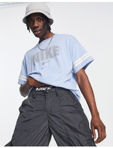 Nike - T-shirt blu con stampa rétro sul petto