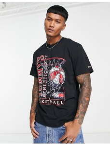 Tommy Jeans - T-shirt comoda in cotone nero con stampa vintage stile basket