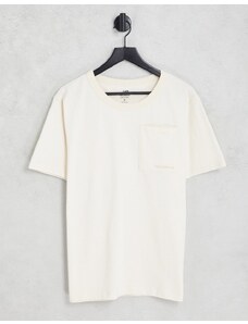 New Balance - T-shirt bianco sporco slavato con tasca con logo