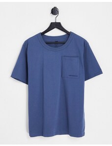 New Balance - T-shirt blu slavato con logo sulla tasca