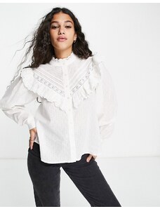 Miss Selfridge - Camicia vittoriana color avorio con carré con volant-Bianco