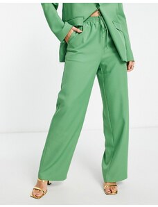 NA-KD x Klara Montes - Pantaloni classici verdi in coordinato-Verde