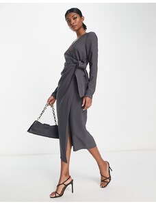 ASOS DESIGN - Vestito midi grigio antracite con dettaglio intrecciato a portafoglio e scollo a V