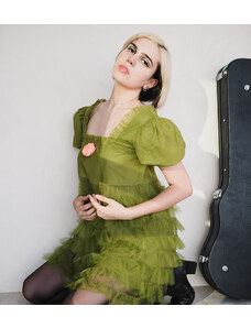 Labelrail x Julia Cumming - Vestito corto verde kaki stile babydoll con volant al balze