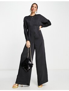 ASOS DESIGN - Tuta jumpsuit in raso nero a fondo ampio con maniche a campana