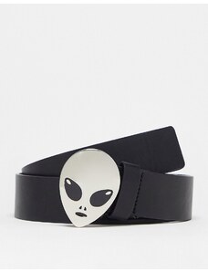 ASOS DESIGN - Cintura nera con borchie e fibbia a forma di alieno-Nero