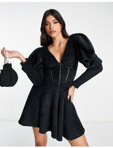 ASOS LUXE - Vestito in maglia soffice stile corsetto nero con gonna svolazzante