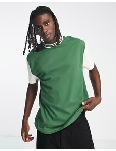 ASOS DESIGN - T-shirt comoda verde con maniche a contrasto