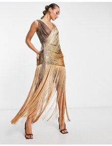 ASOS DESIGN - Vestito lungo drappeggiato con frange color oro sfumato