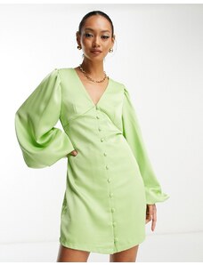 Pretty Lavish - Vestito corto in raso verde mela con bottoni sul davanti
